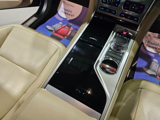2014 Jaguar Xf