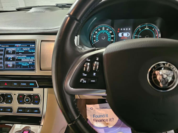 2014 Jaguar Xf