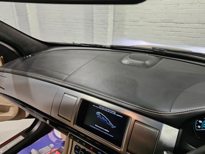 2014 Jaguar Xf