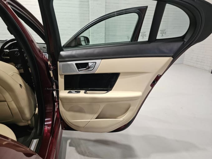 2014 Jaguar Xf