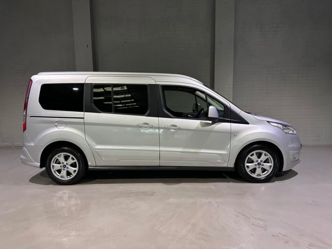 2025 Ford Grand Tourneo Connect