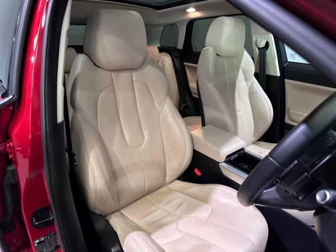 2025 Land Rover Range Rover Evoque