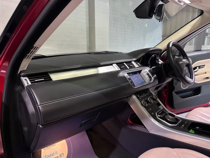 2025 Land Rover Range Rover Evoque