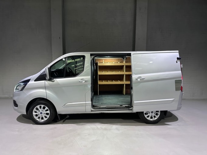 2024 Ford Transit Custom