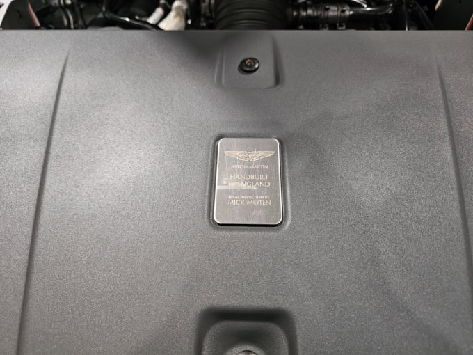 2025 Aston Martin Vantage