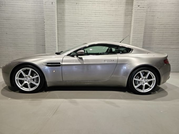 2025 Aston Martin Vantage