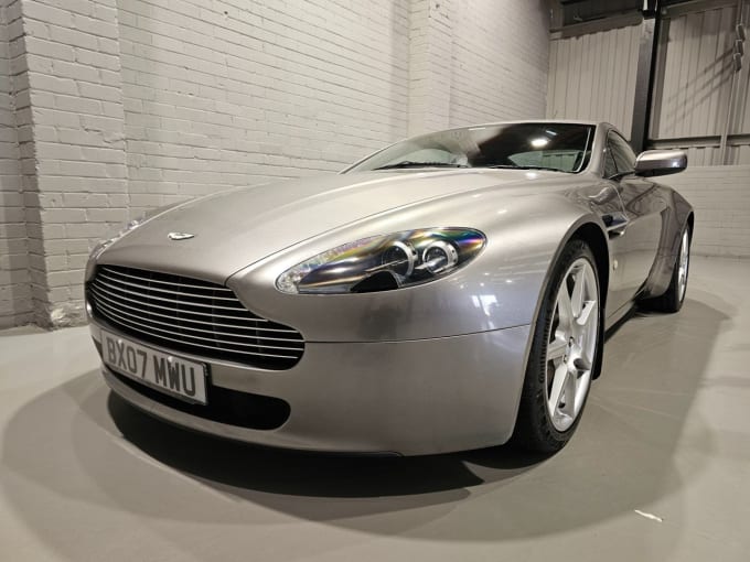 2025 Aston Martin Vantage
