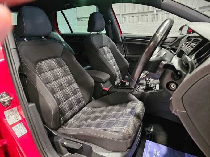 2025 Volkswagen Golf