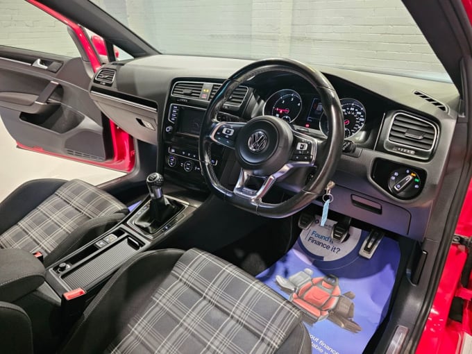 2025 Volkswagen Golf