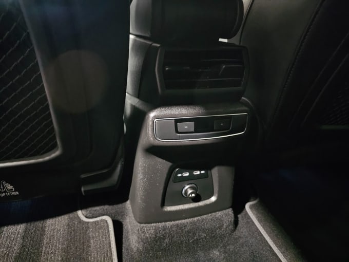 2025 Audi Q4 E-tron