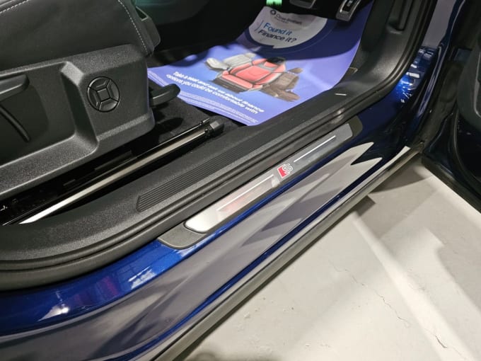 2025 Audi Q4 E-tron