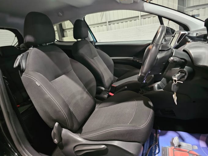 2025 Peugeot 208