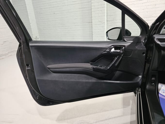 2025 Peugeot 208