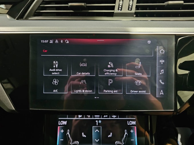2025 Audi E-tron