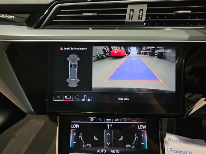 2025 Audi E-tron