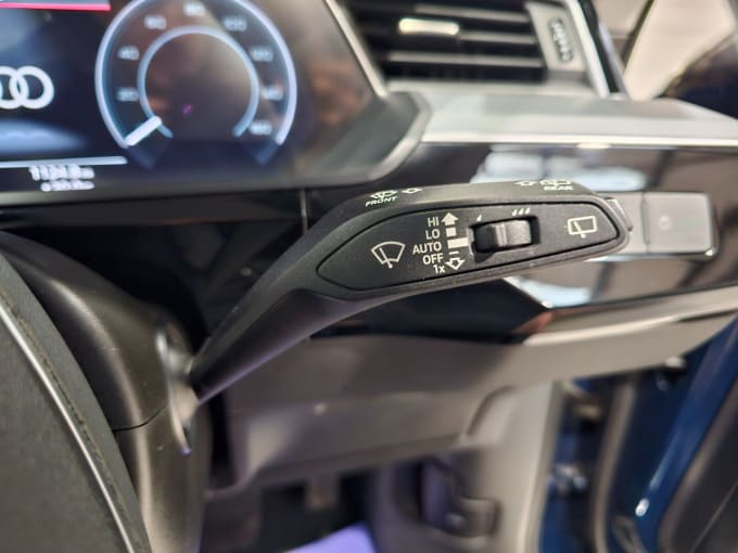 2025 Audi E-tron
