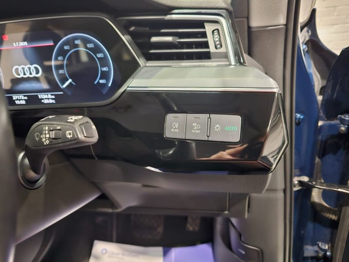 2025 Audi E-tron