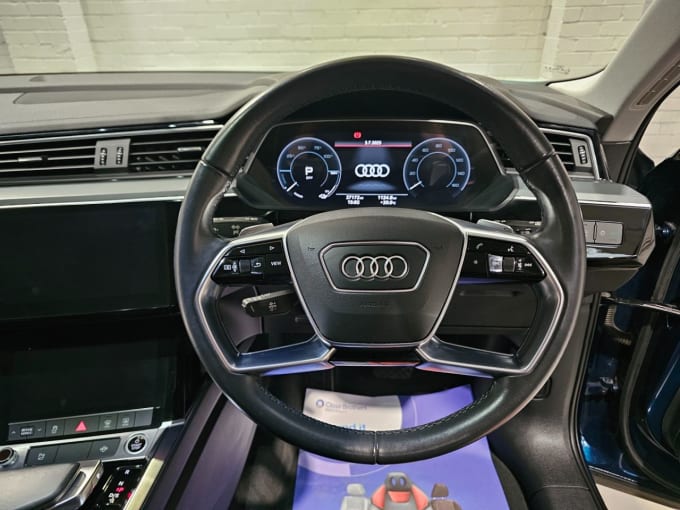 2025 Audi E-tron