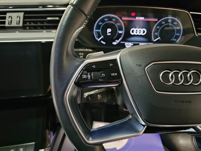 2025 Audi E-tron