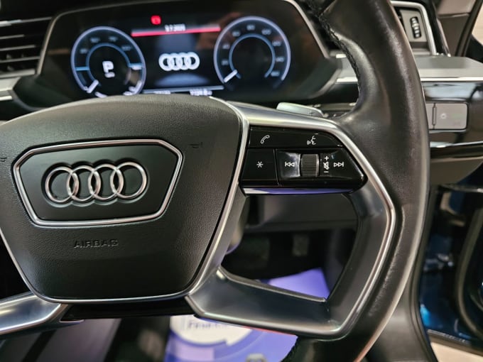 2025 Audi E-tron