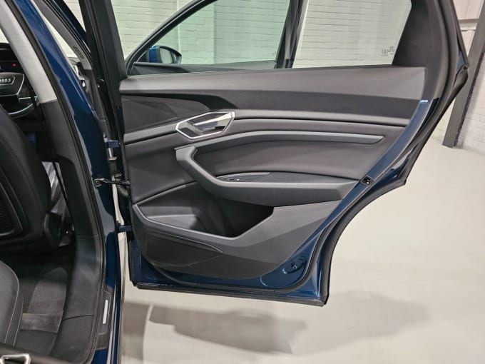 2025 Audi E-tron