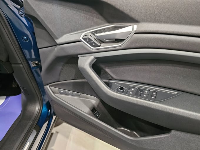 2025 Audi E-tron