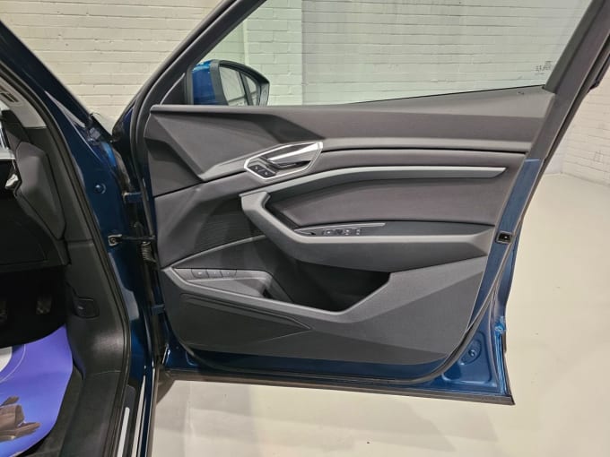 2025 Audi E-tron