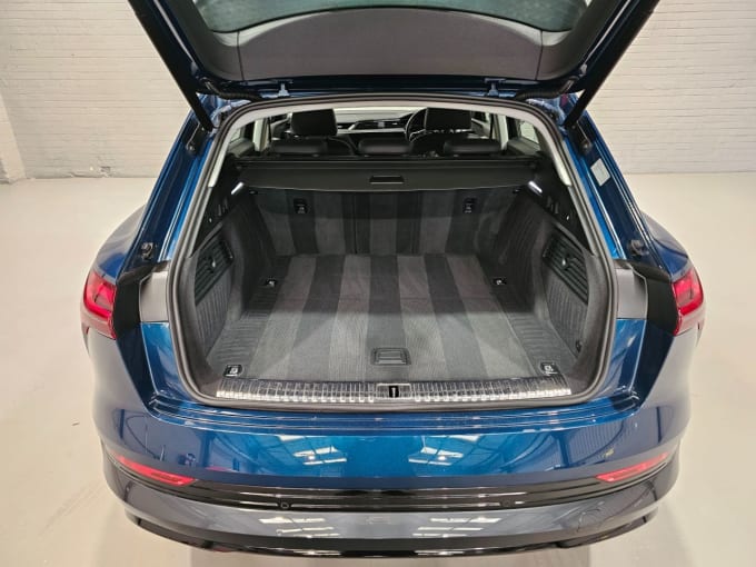 2025 Audi E-tron