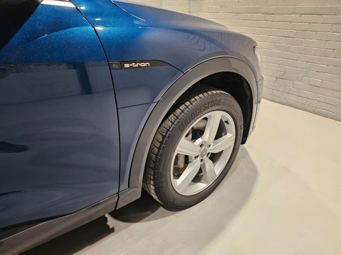 2025 Audi E-tron