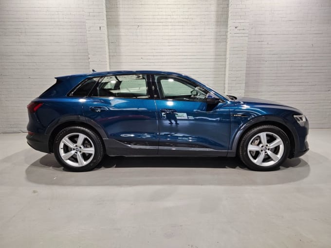 2025 Audi E-tron