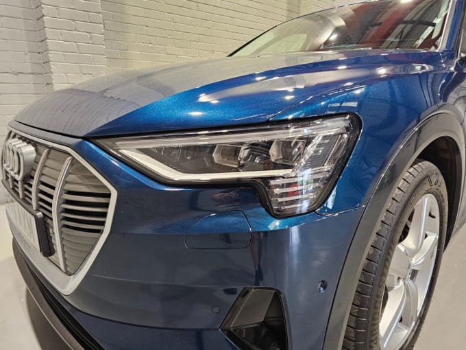 2025 Audi E-tron