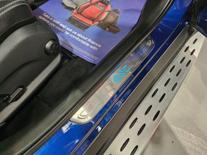 2025 Mercedes-benz Eqc