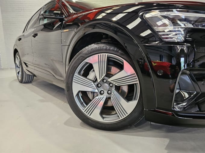 2025 Audi E-tron