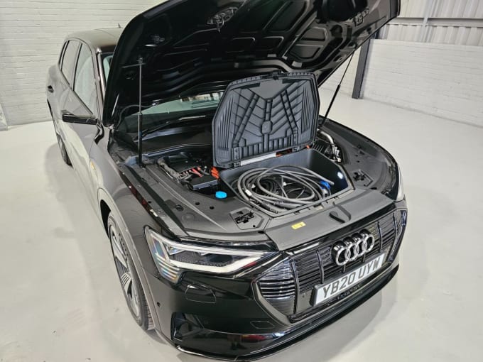 2025 Audi E-tron