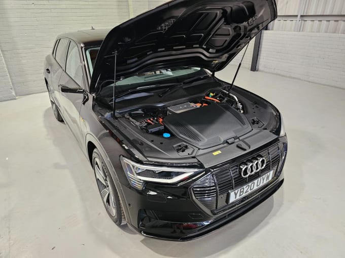 2025 Audi E-tron