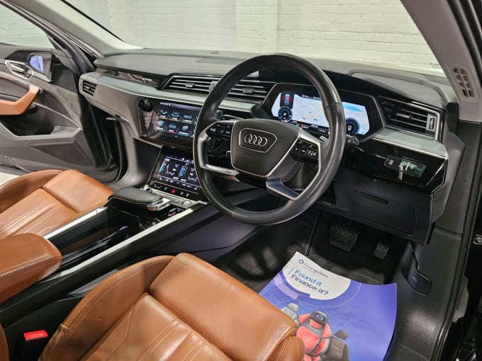 2025 Audi E-tron