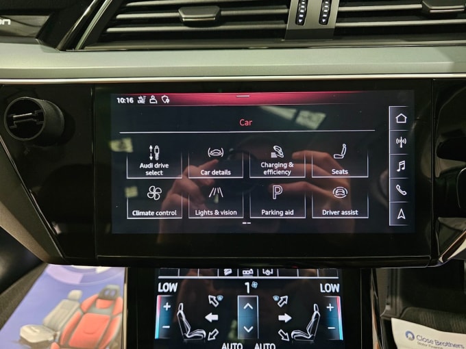 2025 Audi E-tron