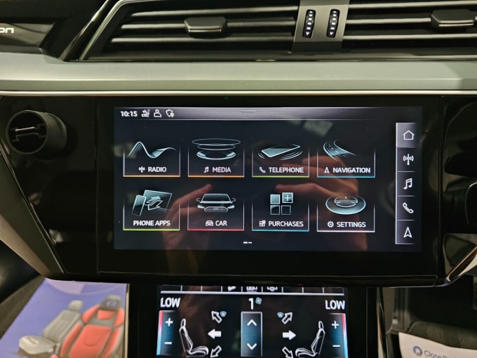 2025 Audi E-tron