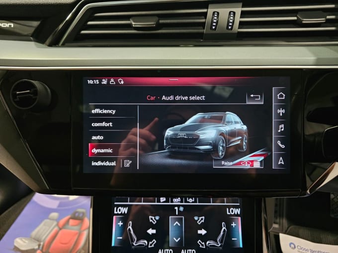 2025 Audi E-tron