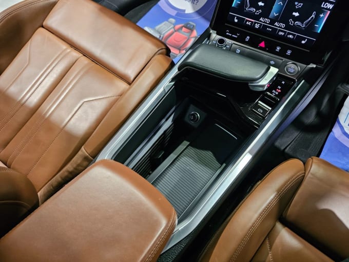 2025 Audi E-tron