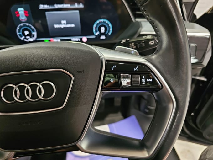 2025 Audi E-tron
