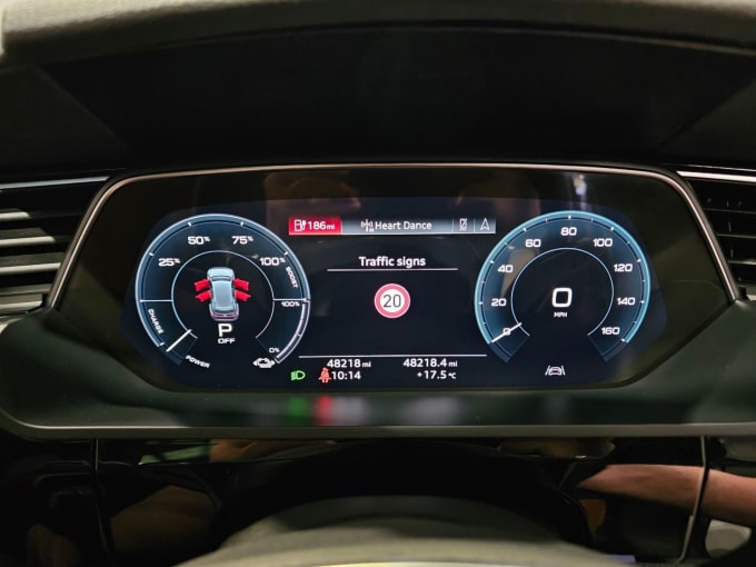 2025 Audi E-tron