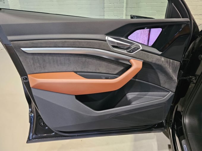 2025 Audi E-tron