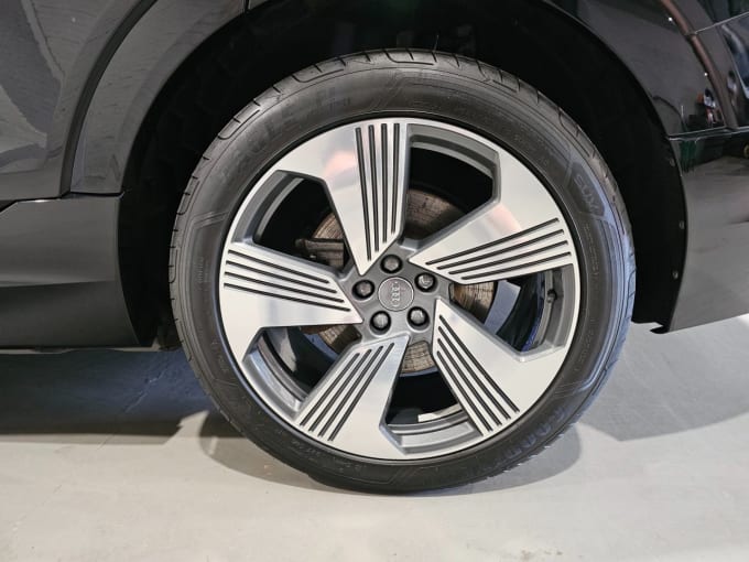 2025 Audi E-tron