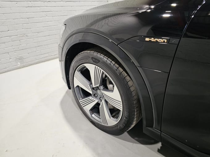 2025 Audi E-tron