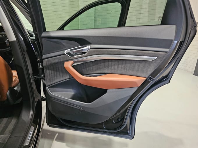 2025 Audi E-tron