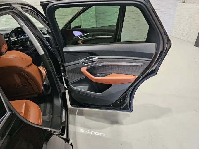 2025 Audi E-tron