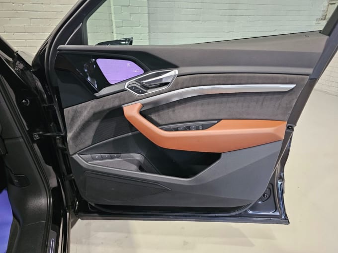 2025 Audi E-tron