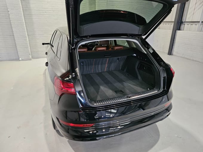 2025 Audi E-tron