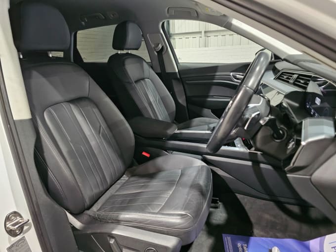 2025 Audi E-tron